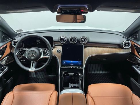 Used 2025 Mercedes-Benz C 300 4MATIC Sedan image 29