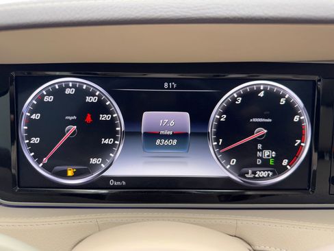Used 2015 Mercedes-Benz S 550 Sedan w/ Sport Package w/ Sport Package image 22