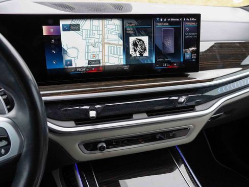 Certified 2023 BMW X7 xDrive40i w/ M Sport Package image 25