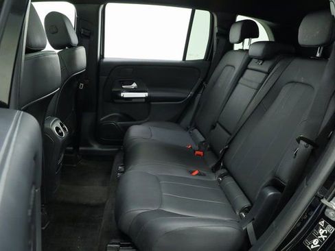 Used 2024 Mercedes-Benz GLB 250 image 35