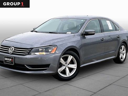 Used 2014 Volkswagen Passat 1.8T SE FWD image 1