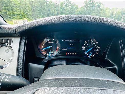 Used 2016 Ford Expedition XLT w/ Equipment Group 201A image 28