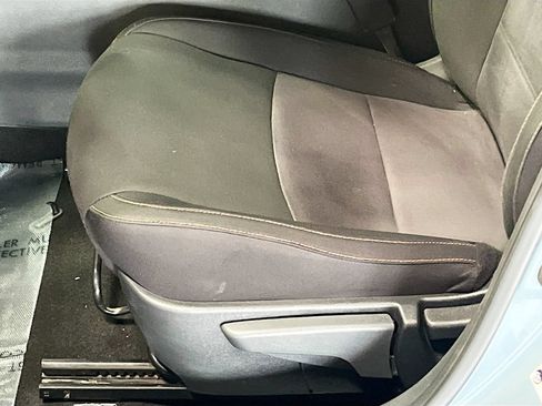 Used 2025 Nissan Sentra SR FWD image 18