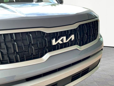 Used 2024 Kia Telluride LX FWD image 31