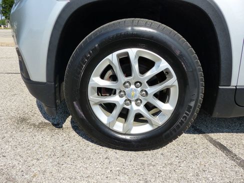 Used 2019 Chevrolet Traverse LS AWD/4WD image 15