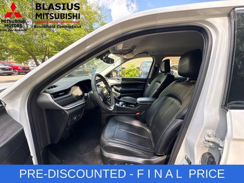 Used 2023 Jeep Grand Cherokee Limited w/ Trailer Tow Prep Group (B) AWD/4WD image 15