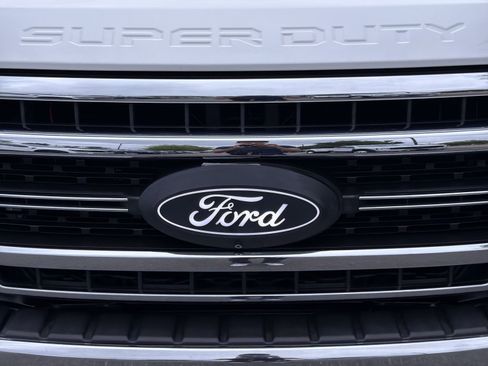 Used 2020 Ford F250 Lariat w/ Lariat Ultimate Package AWD/4WD image 12
