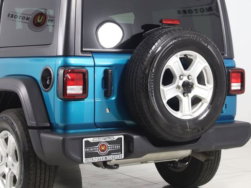 Used 2020 Jeep Wrangler Sport image 22