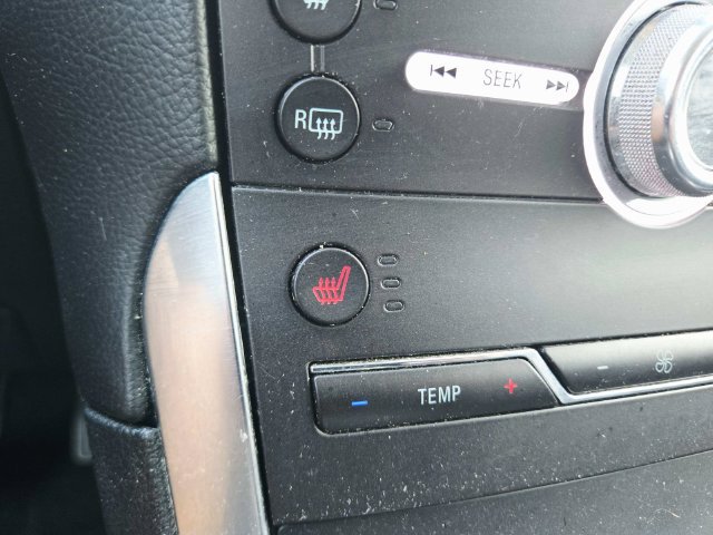 Used 2020 Ford Edge Titanium FWD image 23