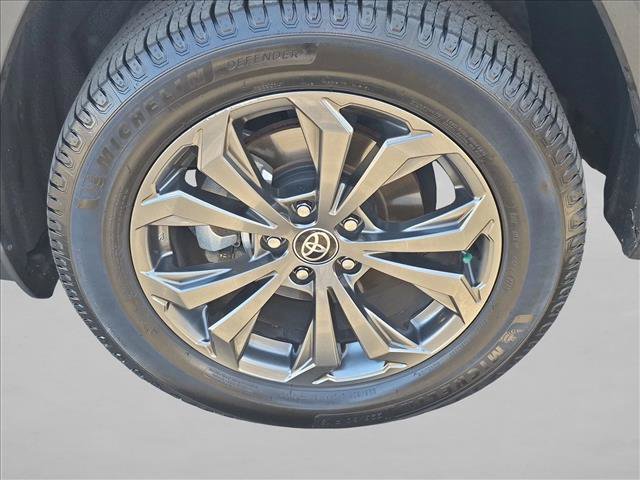 Used 2022 Toyota RAV4 Limited AWD/4WD image 23