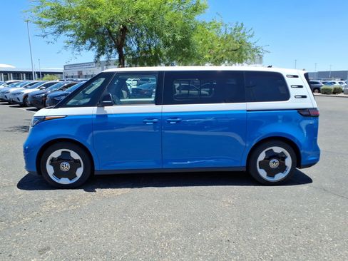 Certified 2025 Volkswagen ID. Buzz Pro S Plus RWD image 7