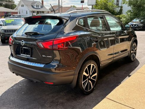 Used 2017 Nissan Rogue Sport SL AWD/4WD image 5