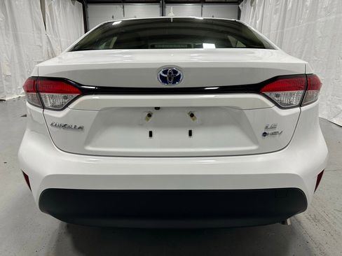 Used 2025 Toyota Corolla LE image 6