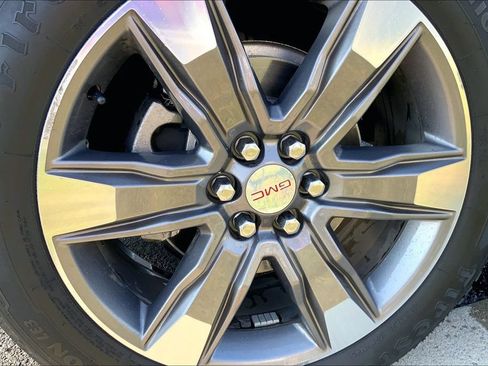Used 2019 GMC Acadia SLT AWD/4WD image 3