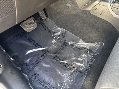 Used 2025 Jeep Wrangler Sport image 17