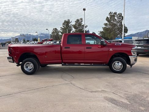 New 2026 RAM 3500 Tradesman AWD/4WD image 4