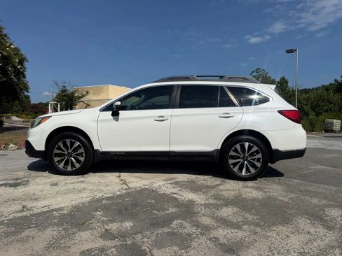 Used 2017 Subaru Outback 2.5i Limited w/ Popular Package #5 AWD/4WD image 5