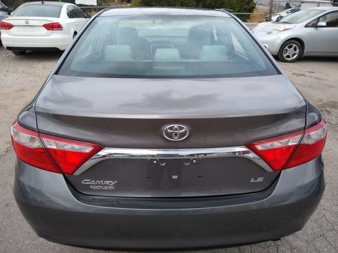 Used 2015 Toyota Camry LE image 8