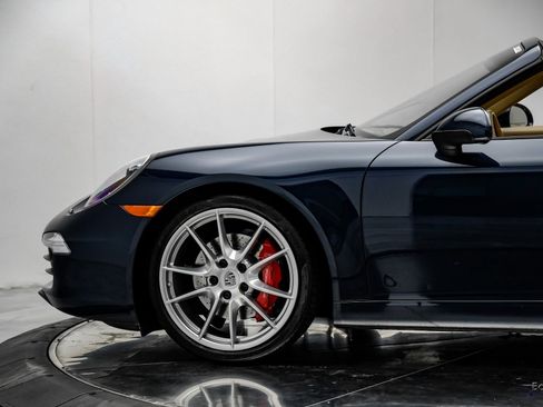 Used 2015 Porsche 911 Carrera S image 8