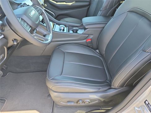 New 2026 Jeep Grand Cherokee Limited AWD/4WD image 22