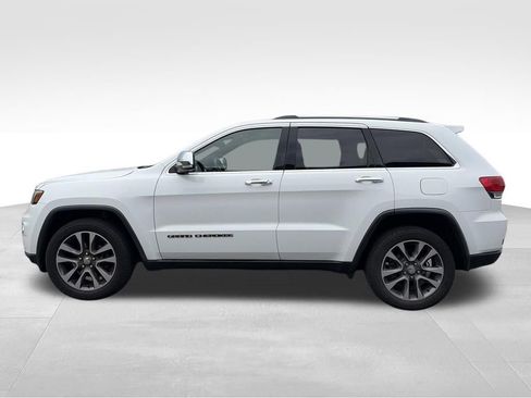 Used 2018 Jeep Grand Cherokee Limited w/ Luxury Group II AWD/4WD image 9