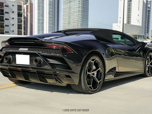 Used 2020 Lamborghini Huracan EVO AWD/4WD image 18