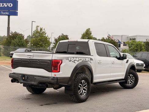 Used 2018 Ford F150 Raptor w/ Equipment Group 802A Luxury AWD/4WD image 2