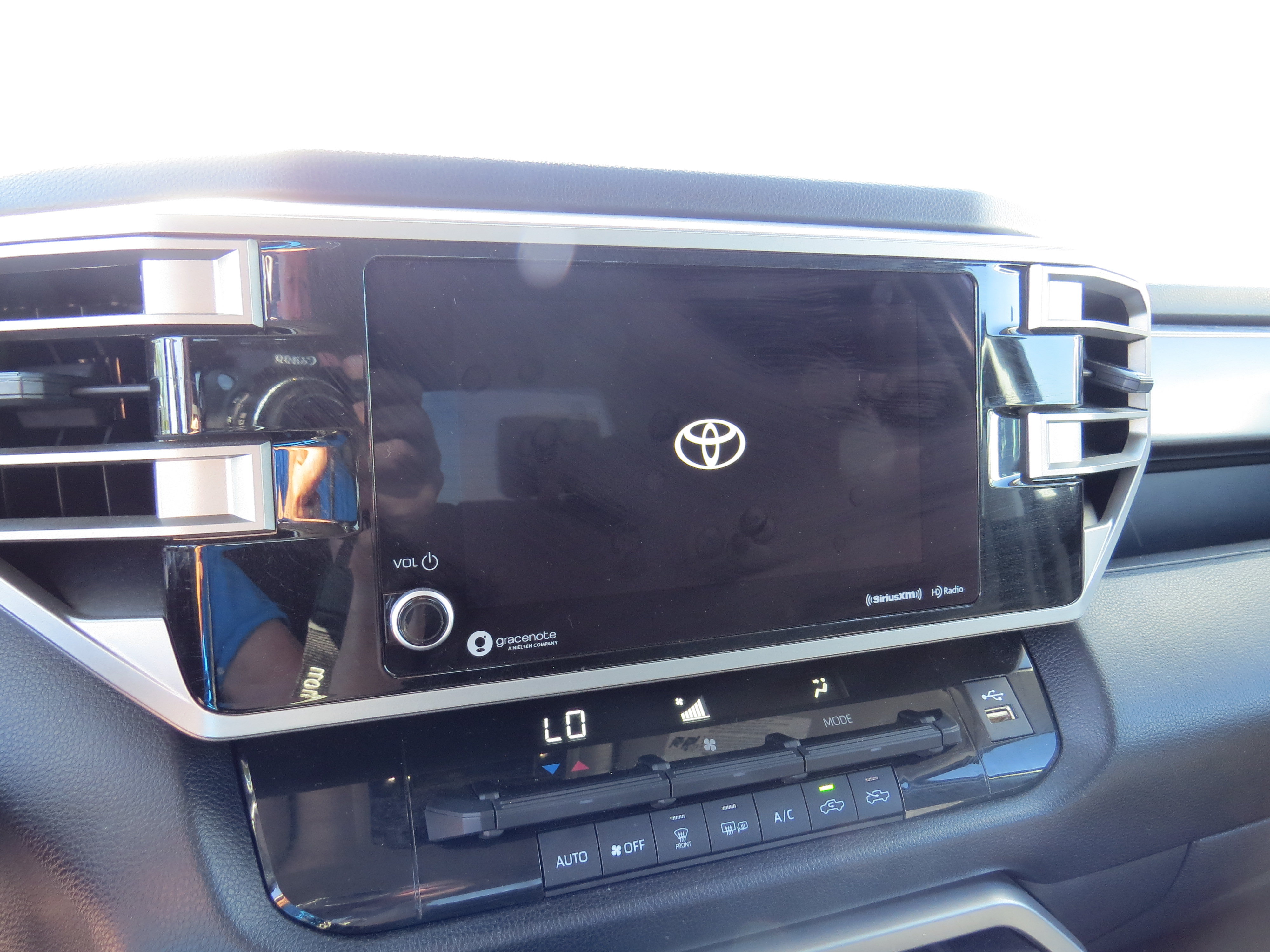 Used 2023 Toyota Tundra SR5 w/ SR5 Convenience Package AWD/4WD image 21
