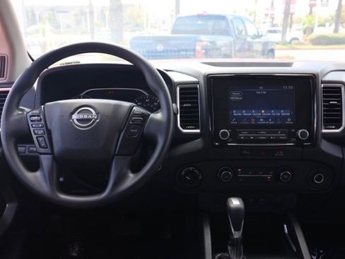 Used 2023 Nissan Frontier SV image 21