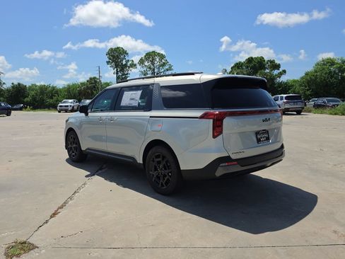 New 2027 Kia Carnival SX w/ Dark Edition Package FWD image 5