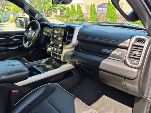 Used 2019 RAM 1500 Laramie AWD/4WD image 28