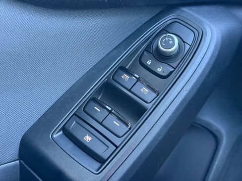 Used 2023 Subaru Crosstrek 2.0i Premium image 40