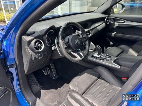 Used 2022 Alfa Romeo Stelvio Veloce image 12