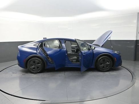 Used 2025 Toyota Prius LE FWD image 45