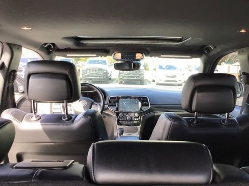 Used 2022 Jeep Grand Cherokee Limited image 42