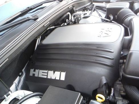 Used 2022 Dodge Durango R/T w/ Tow 'N Go Package AWD/4WD image 10