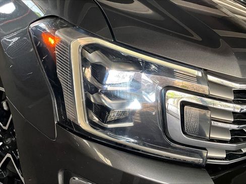 Used 2020 Ford Expedition Limited w/ Special Edition Package image 27