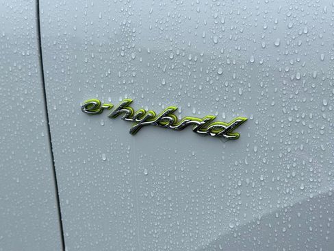 Used 2019 Porsche Cayenne E-Hybrid AWD/4WD image 3