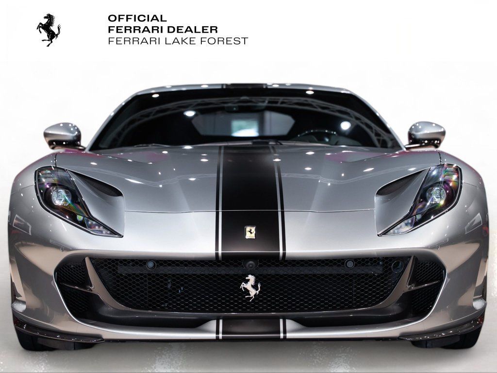 Used 2020 Ferrari 812 Superfast RWD image 7