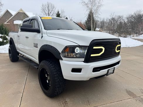 Used 2017 RAM 2500 SLT image 9