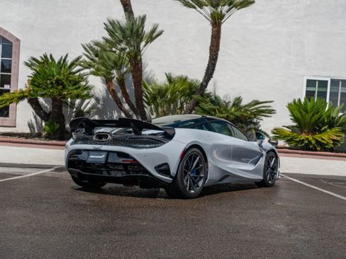 New 2026 McLaren 750S image 4