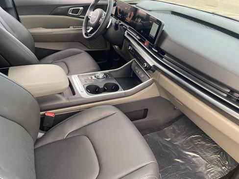 New 2026 Kia Carnival LXS image 10