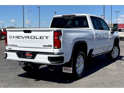 Used 2024 Chevrolet Silverado 3500 High Country w/ High Country Premium Package image 15