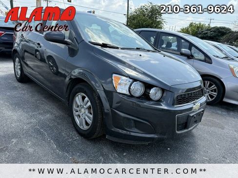 Used 2015 Chevrolet Sonic LT image 6