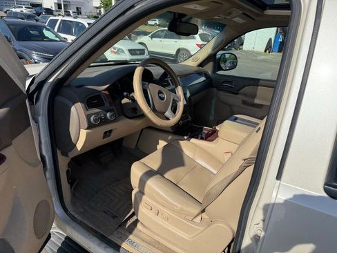 Used 2013 Chevrolet Tahoe LTZ AWD/4WD image 7