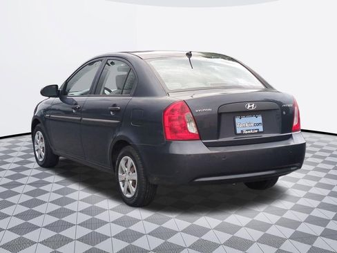 Used 2009 Hyundai Accent GLS FWD image 4