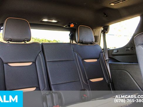 Used 2024 GMC Yukon AT4 image 19