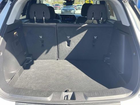 Used 2025 Chevrolet TrailBlazer LT w/ Convenience Package image 11