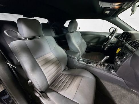 Used 2010 Dodge Challenger R/T RWD image 24