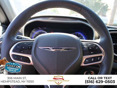 Used 2025 Chrysler Pacifica Select FWD image 12